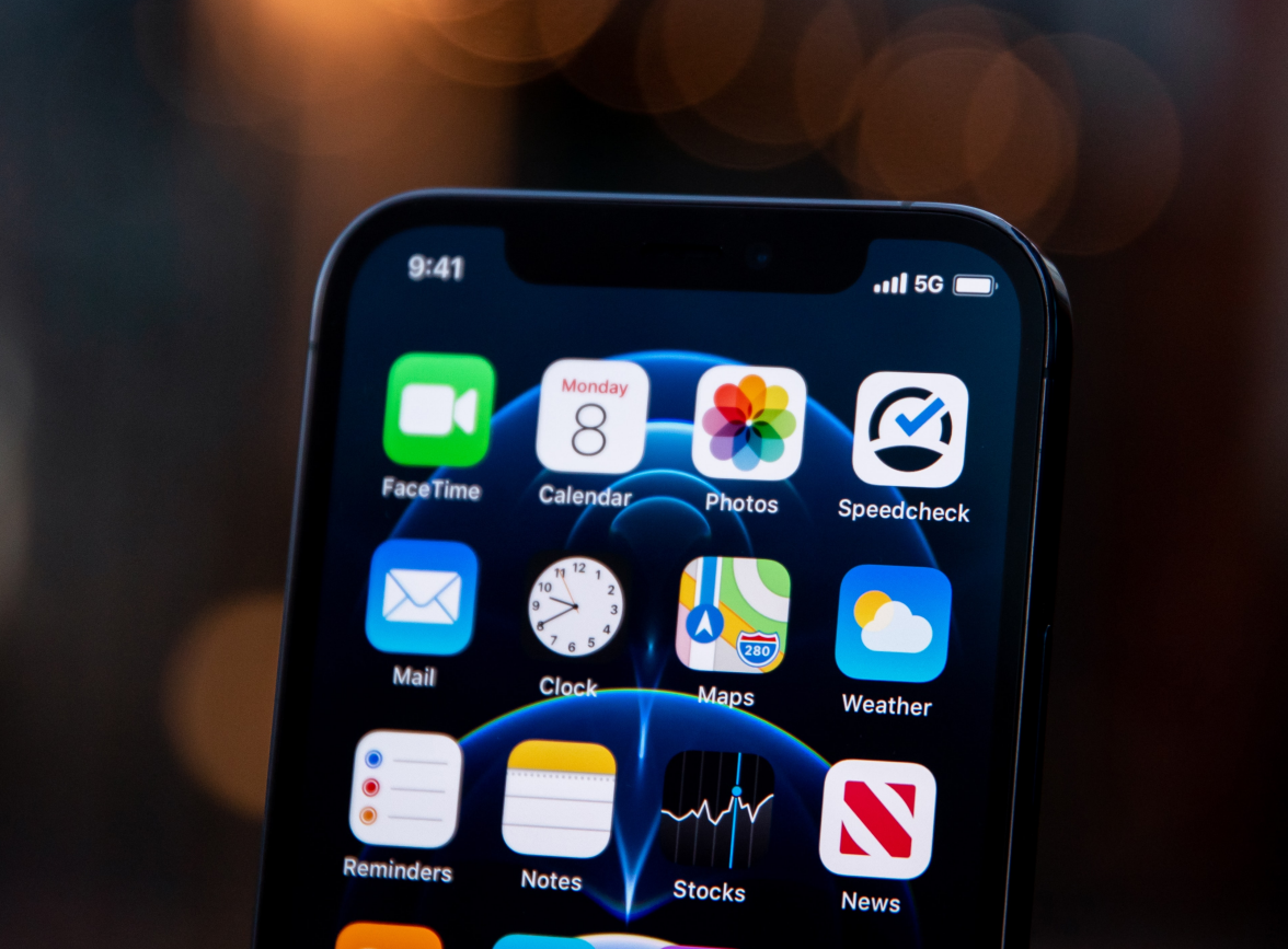 广州苹果手机维修分享为什么 iPhone 12 在冬季会自动关机 