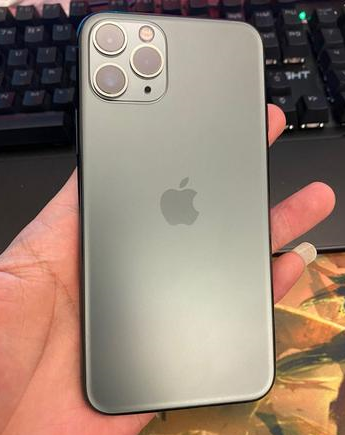 广州苹果维修点分享iPhone 11 Pro黑屏小众故障解析 